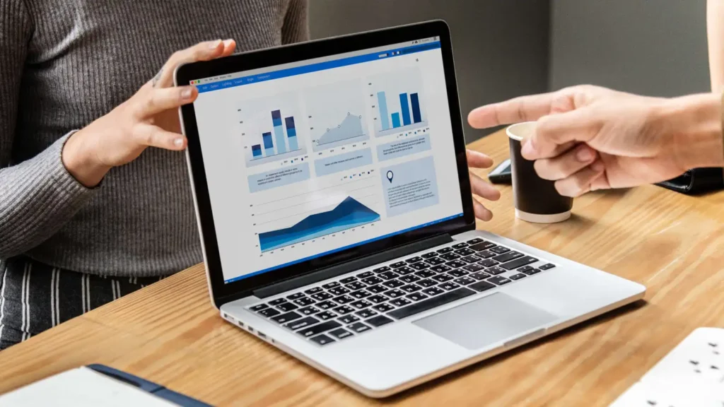 Hiring An In-House SEO Expert vs an SEO Agency? 1 Hiring An In-House SEO Expert vs. an SEO Agency