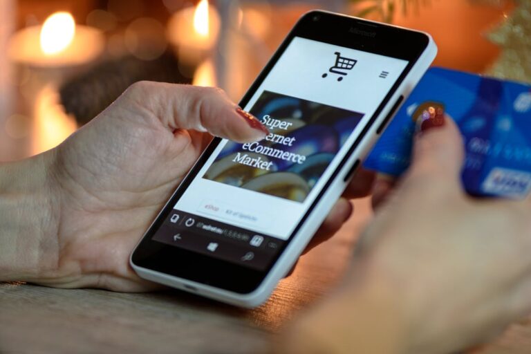 E-commerce cart abandonment recovery email sequence and checkout optimization